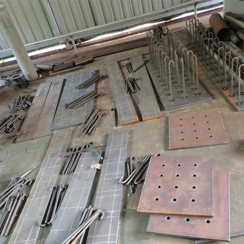 有哪些其他因素会影响洛阳预埋件位置的确定？